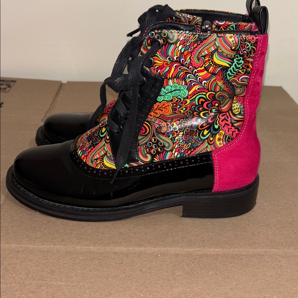 Colorful Paisley Women's Boots size 6 - Picture 4 of 13